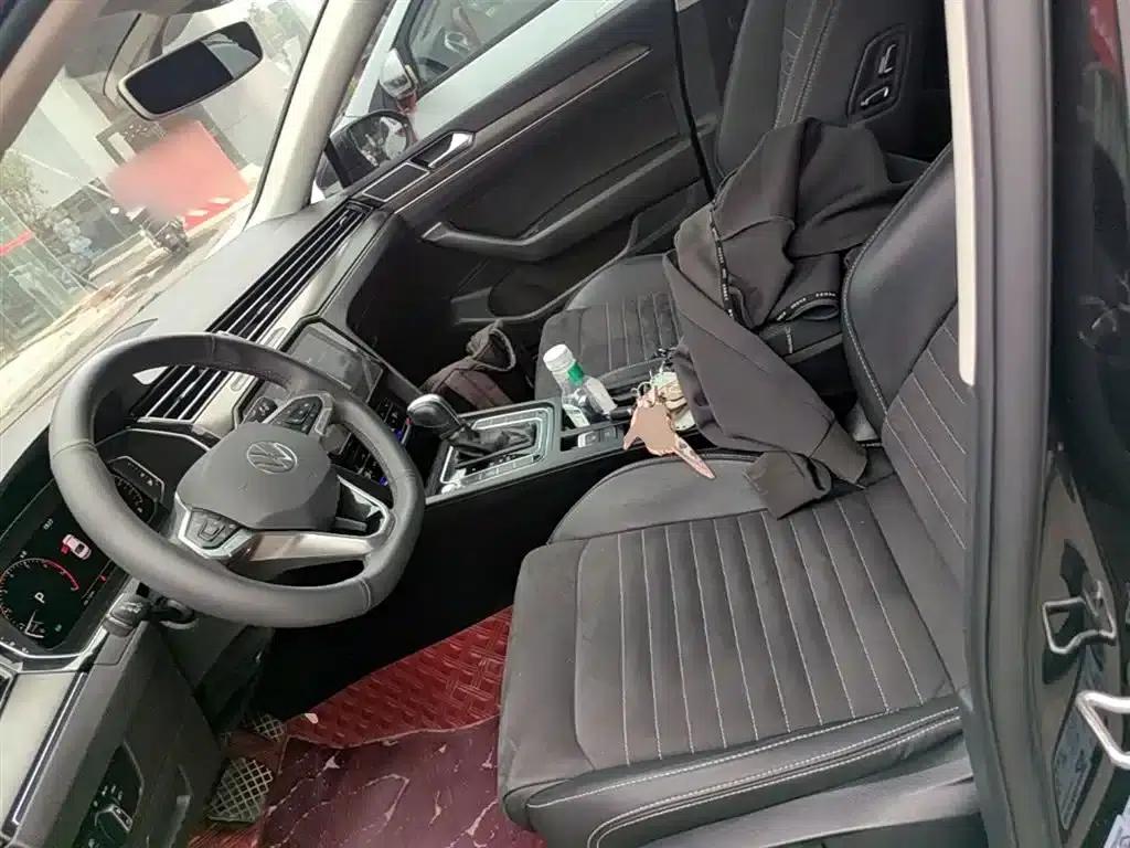2020 Volkswagen Passat 330TSI DSG Luxury — миниатюра 15