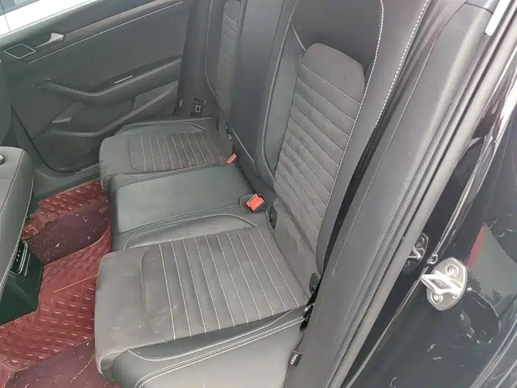 2020 Volkswagen Passat 330TSI DSG Luxury — миниатюра 17
