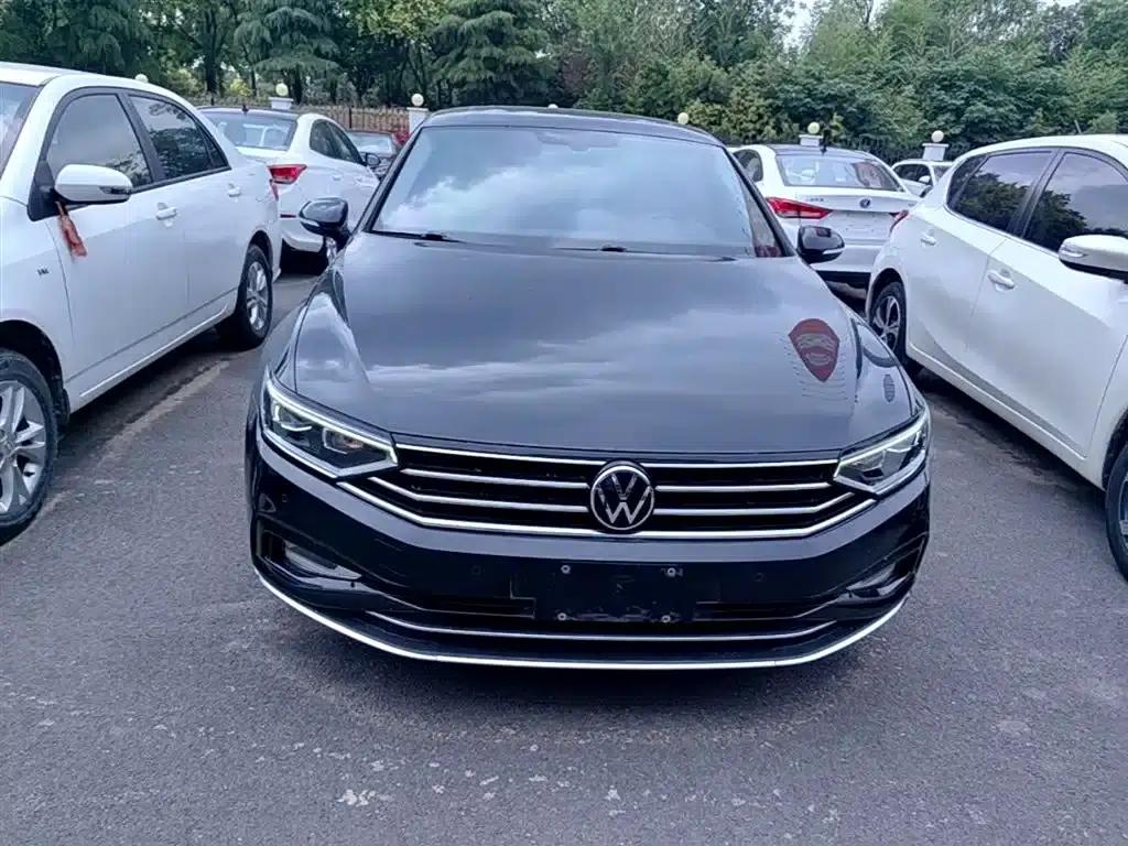 2020 Volkswagen Passat 330TSI DSG Luxury — миниатюра 3