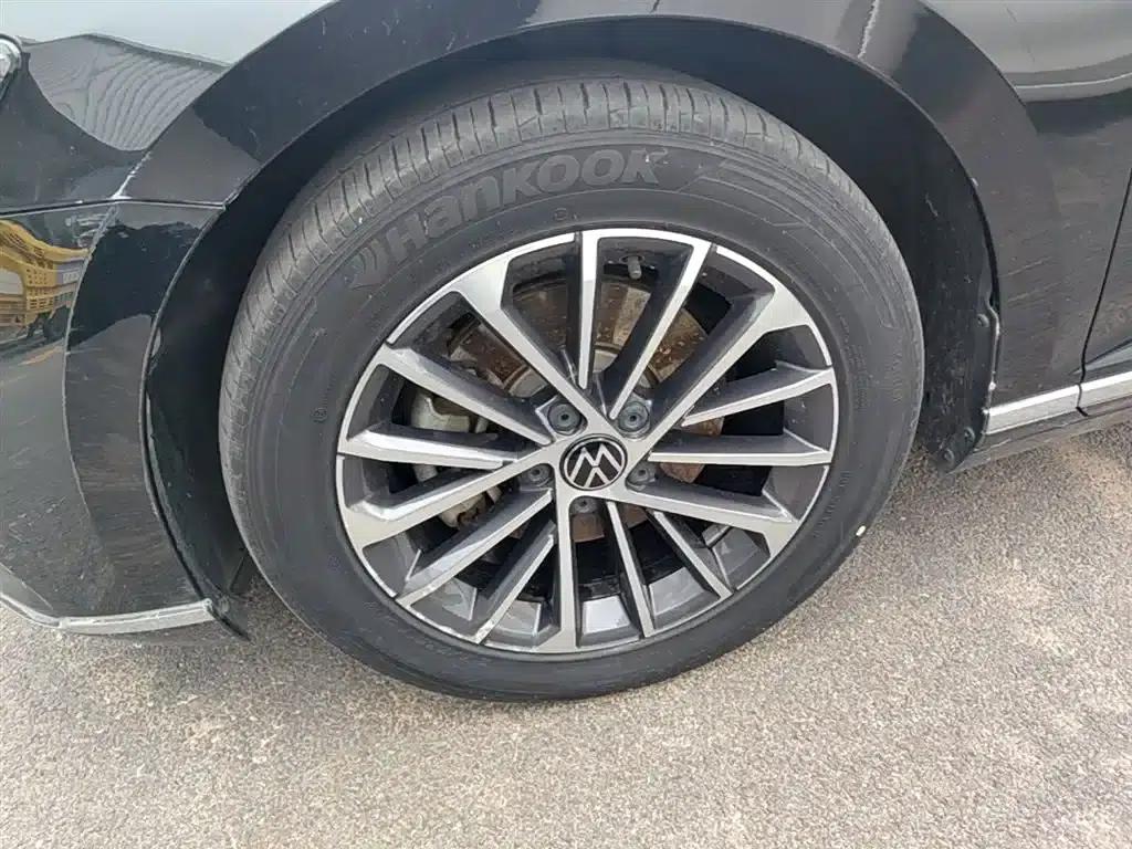 2020 Volkswagen Passat 330TSI DSG Luxury — миниатюра 23