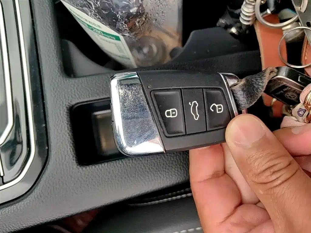 2020 Volkswagen Passat 330TSI DSG Luxury — миниатюра 9