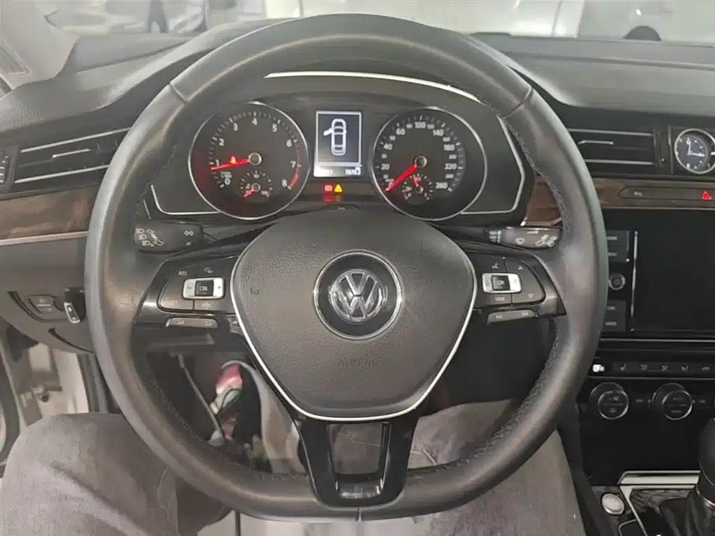 2019 Volkswagen Magotan 330TSI DSG Luxury Edition (National V Emission Standard) — миниатюра 11