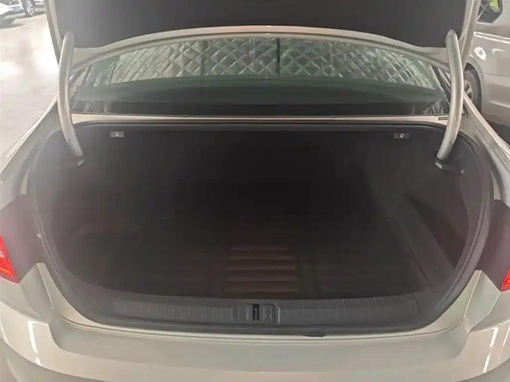 2019 Volkswagen Magotan 330TSI DSG Luxury Edition (National V Emission Standard) — миниатюра 19