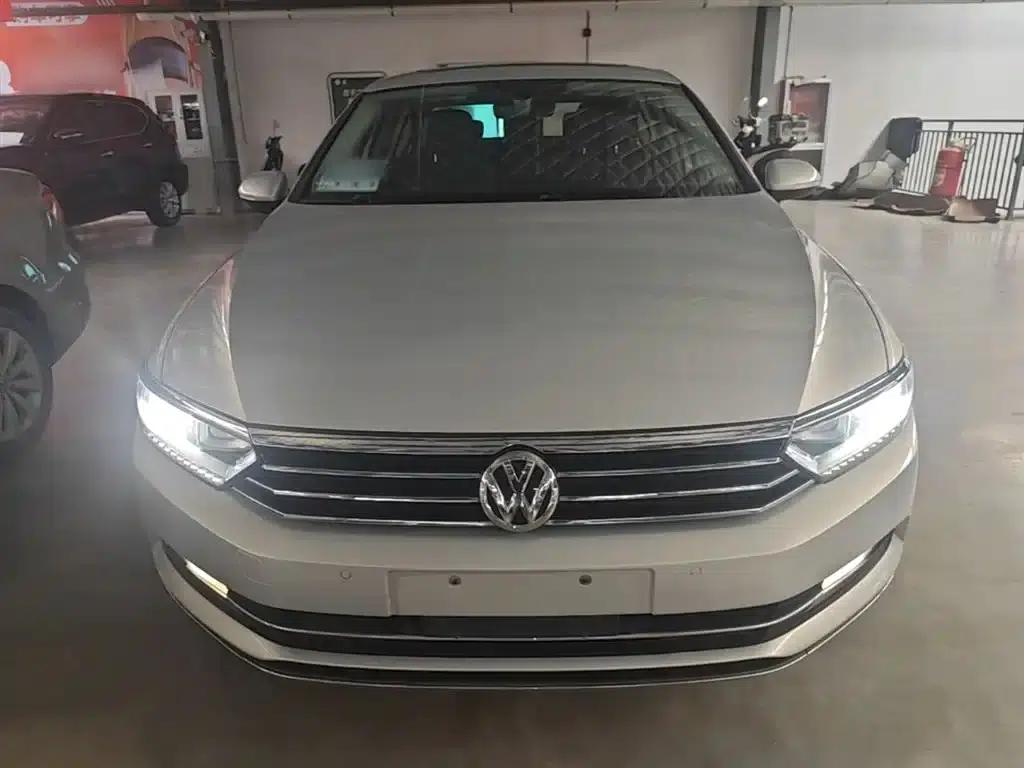 2019 Volkswagen Magotan 330TSI DSG Luxury Edition (National V Emission Standard) — миниатюра 3