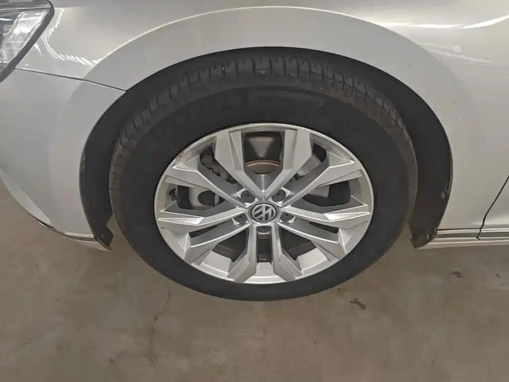 2019 Volkswagen Magotan 330TSI DSG Luxury Edition (National V Emission Standard) — миниатюра 23