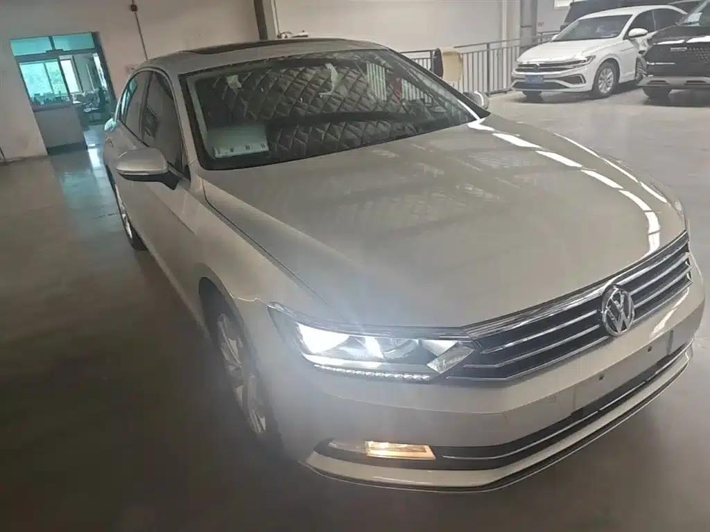 2019 Volkswagen Magotan 330TSI DSG Luxury Edition (National V Emission Standard) — миниатюра 4