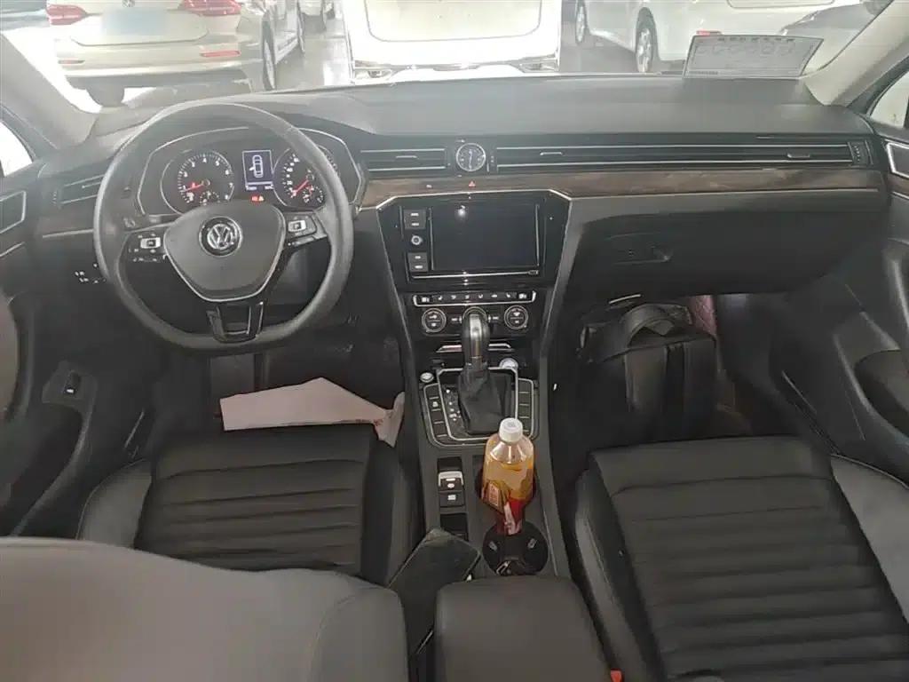 2019 Volkswagen Magotan 330TSI DSG Luxury Edition (National V Emission Standard) — миниатюра 10