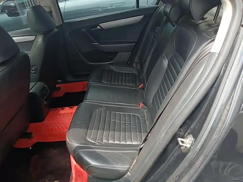 2015 Volkswagen Passat 1.8TSI Leading Edition — миниатюра 17