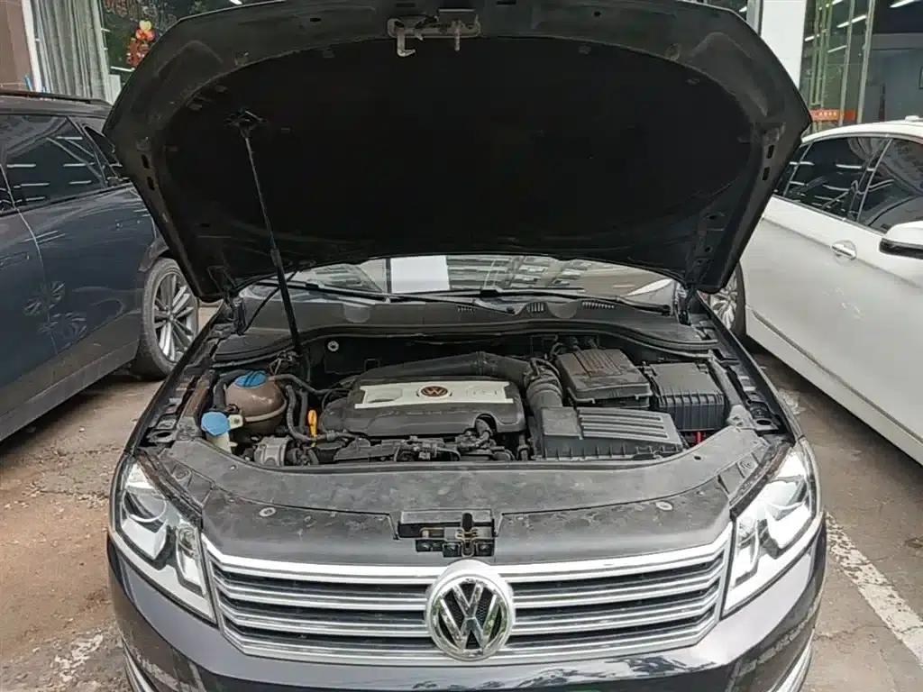 2015 Volkswagen Passat 1.8TSI Leading Edition — миниатюра 20