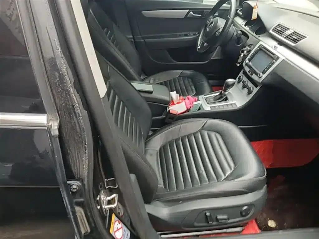 2015 Volkswagen Passat 1.8TSI Leading Edition — миниатюра 25
