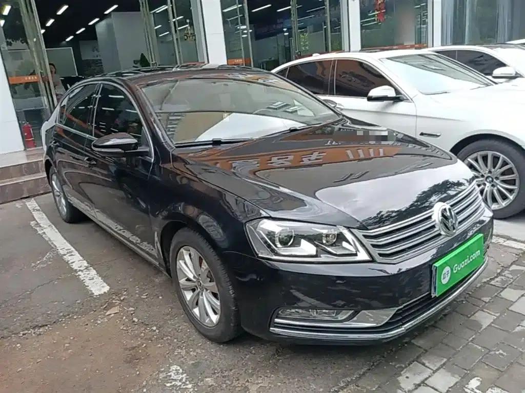 2015 Volkswagen Passat 1.8TSI Leading Edition — миниатюра 4