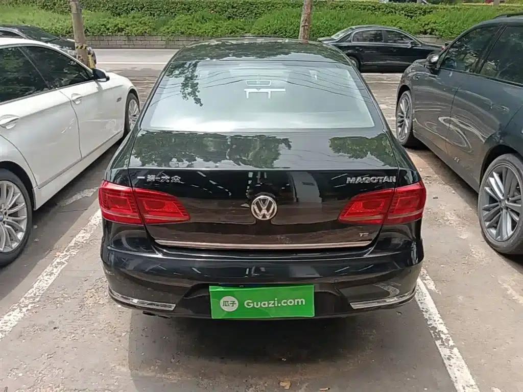 2015 Volkswagen Passat 1.8TSI Leading Edition — миниатюра 6