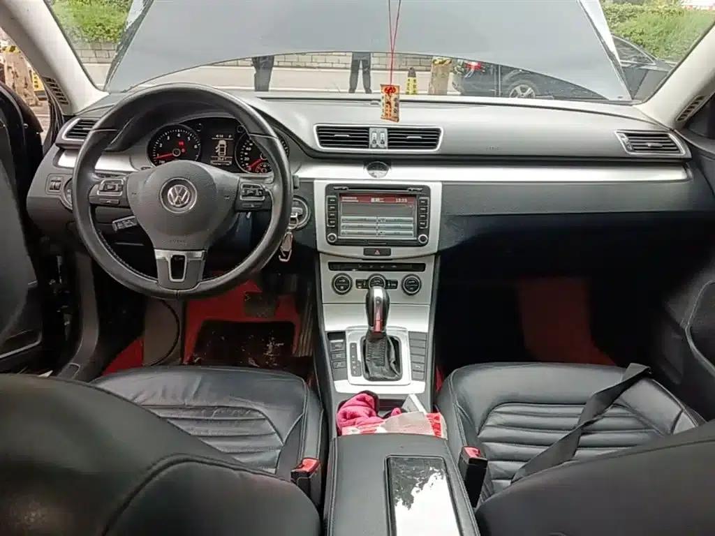 2015 Volkswagen Passat 1.8TSI Leading Edition — миниатюра 10