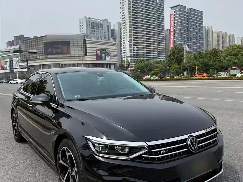 Volkswagen Magotan 2023 2 Millionth Unit Commemorative Edition 330TSI DSG Luxury — миниатюра 4