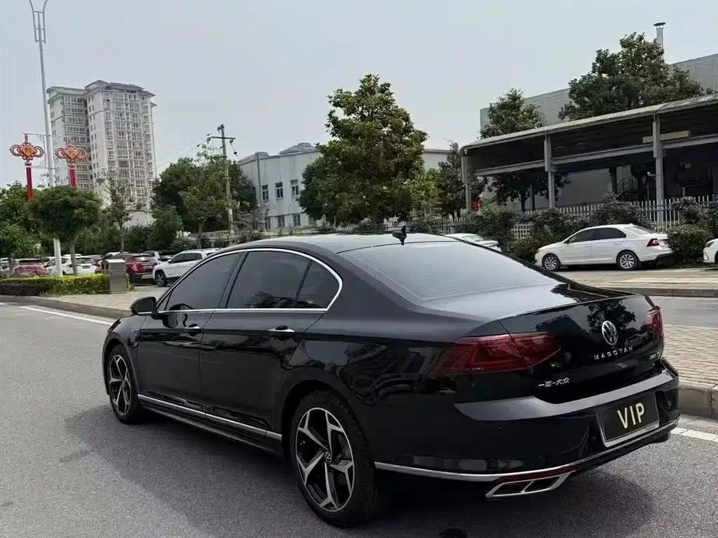 Volkswagen Magotan 2023 2 Millionth Unit Commemorative Edition 330TSI DSG Luxury — миниатюра 5