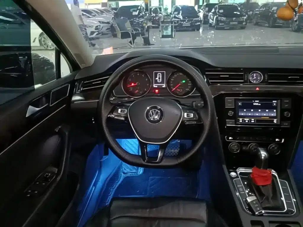 2018 Volkswagen Magotan Facelift 330TSI DSG Luxury Model — миниатюра 11
