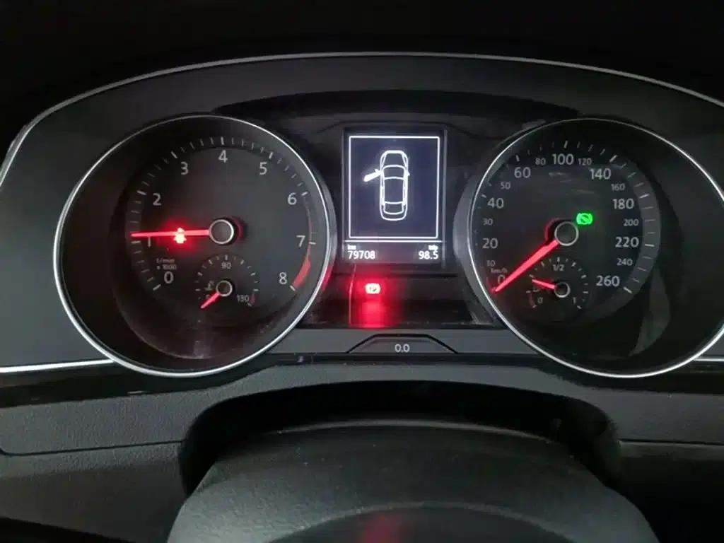 2018 Volkswagen Magotan Facelift 330TSI DSG Luxury Model — миниатюра 12