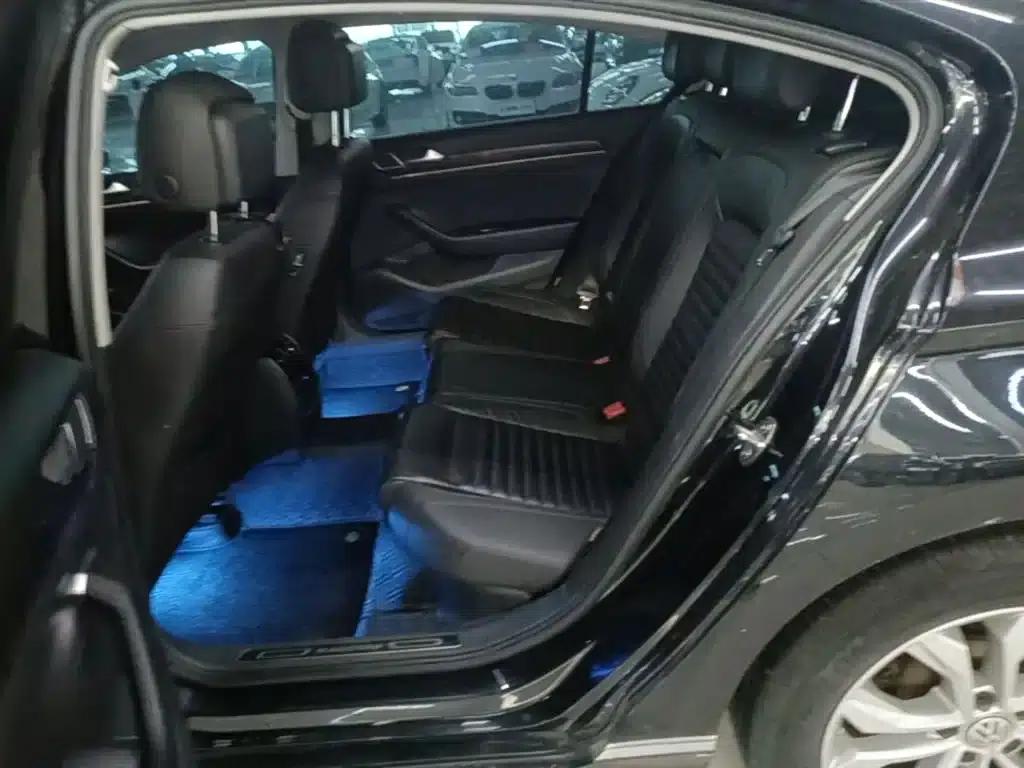 2018 Volkswagen Magotan Facelift 330TSI DSG Luxury Model — миниатюра 17