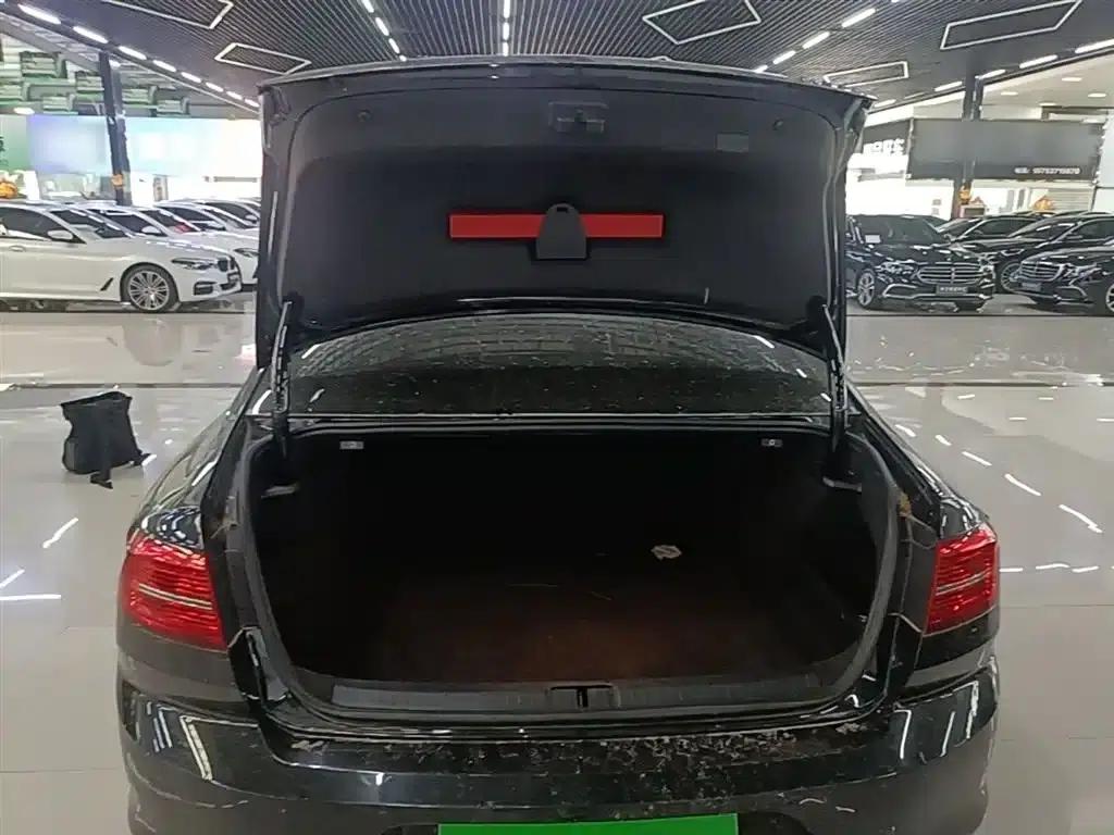 2018 Volkswagen Magotan Facelift 330TSI DSG Luxury Model — миниатюра 19