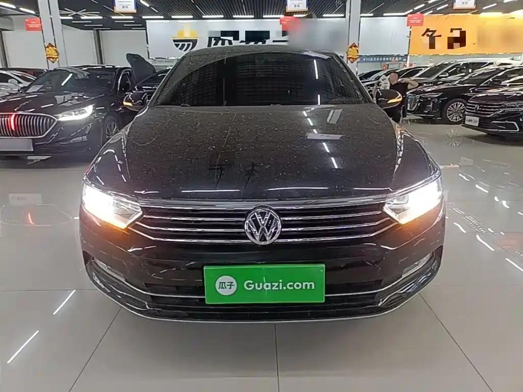 2018 Volkswagen Magotan Facelift 330TSI DSG Luxury Model — миниатюра 3