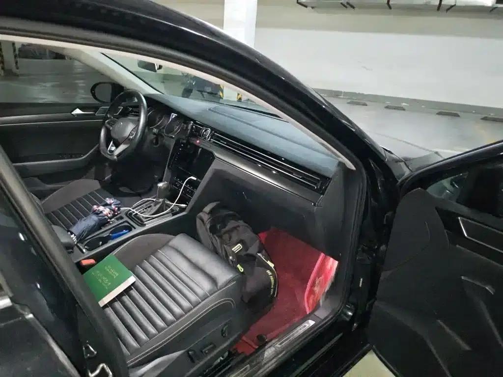 2020 Volkswagen Passat 330TSI DSG Leading Edition — миниатюра 22