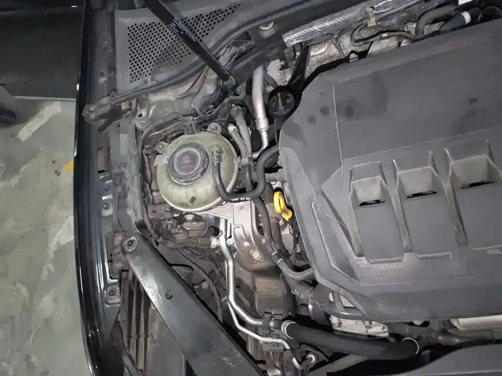 2020 Volkswagen Passat 330TSI DSG Leading Edition — миниатюра 23