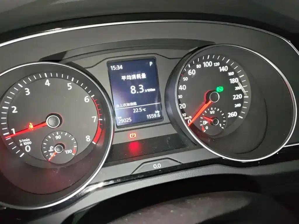 2020 Volkswagen Passat 330TSI DSG Leading Edition — миниатюра 9