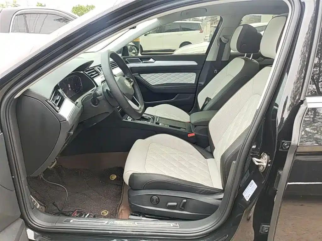 2024 Volkswagen Magotan 330TSI DSG Luxury Edition (2 Million Units Limited Edition) — миниатюра 15