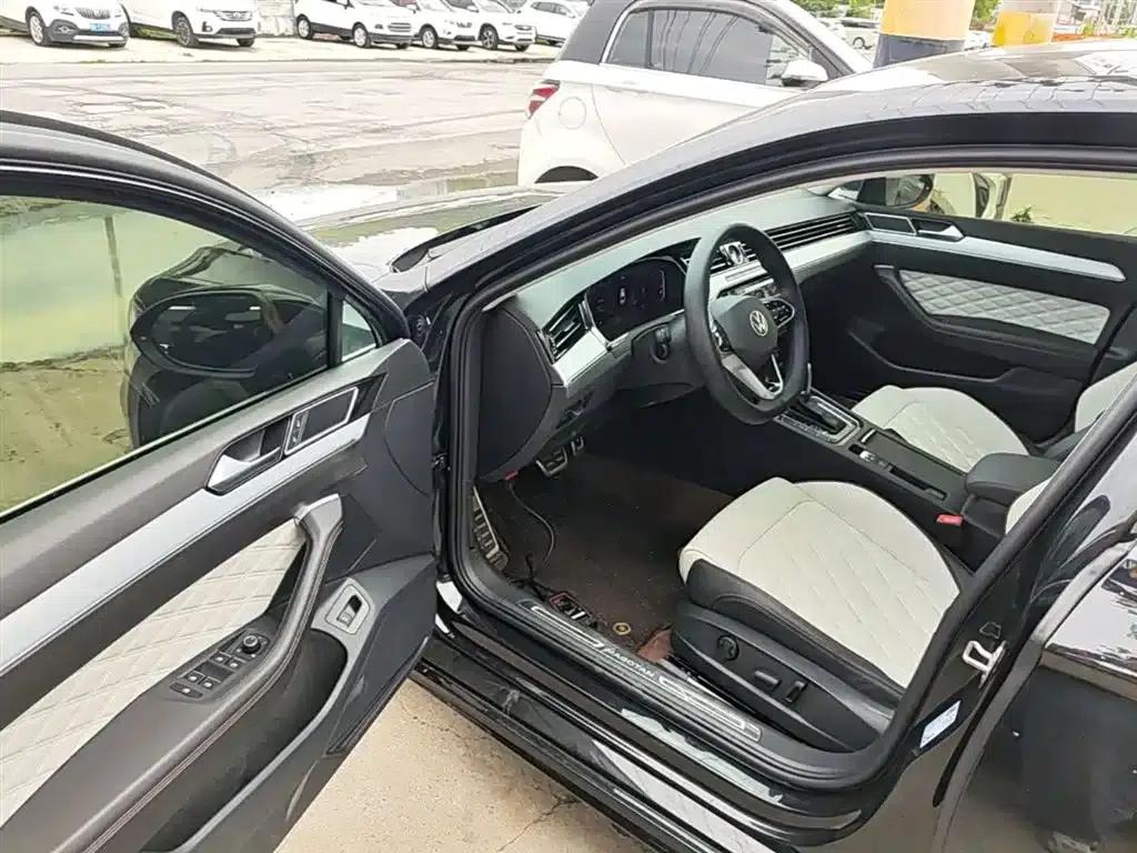 2024 Volkswagen Magotan 330TSI DSG Luxury Edition (2 Million Units Limited Edition) — миниатюра 16