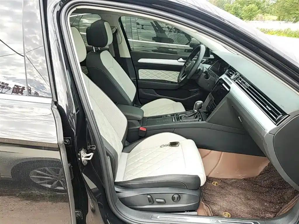 2024 Volkswagen Magotan 330TSI DSG Luxury Edition (2 Million Units Limited Edition) — миниатюра 25