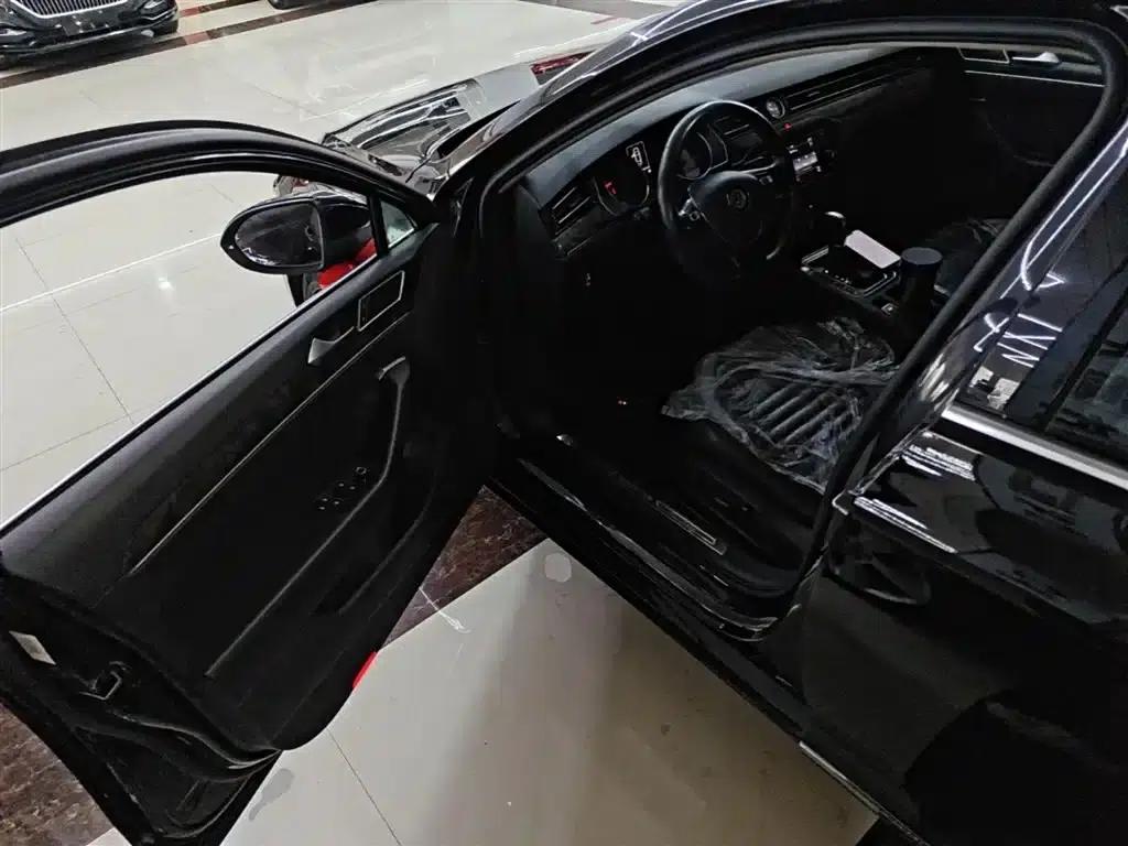 2019 Volkswagen Magotan 330TSI DSG Leading Edition (China VI Emission Standard) — миниатюра 16