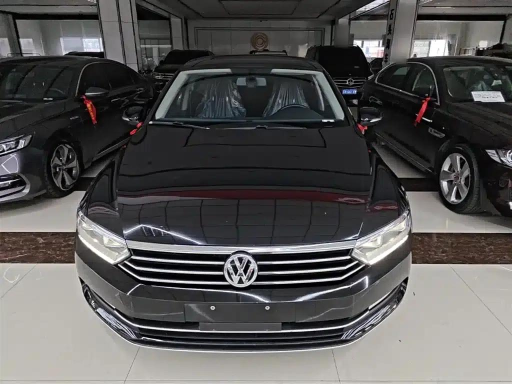 2019 Volkswagen Magotan 330TSI DSG Leading Edition (China VI Emission Standard) — миниатюра 3