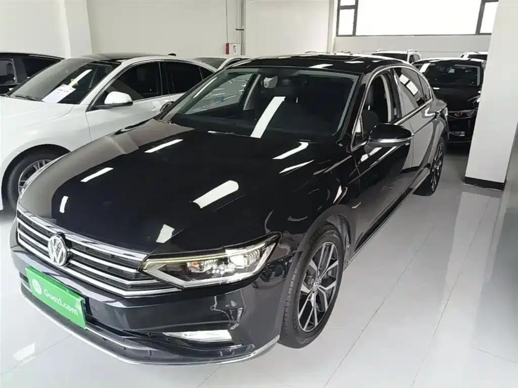 2020 Volkswagen Passat 330TSI DSG Leading Edition — миниатюра 2