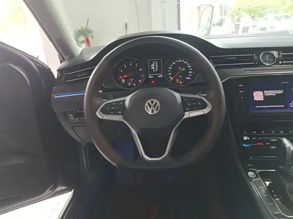 2020 Volkswagen Passat 330TSI DSG Leading Edition — миниатюра 11