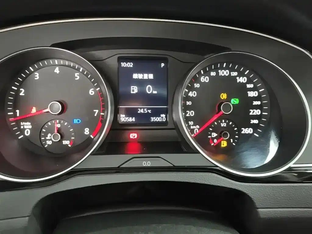 2020 Volkswagen Passat 330TSI DSG Leading Edition — миниатюра 12