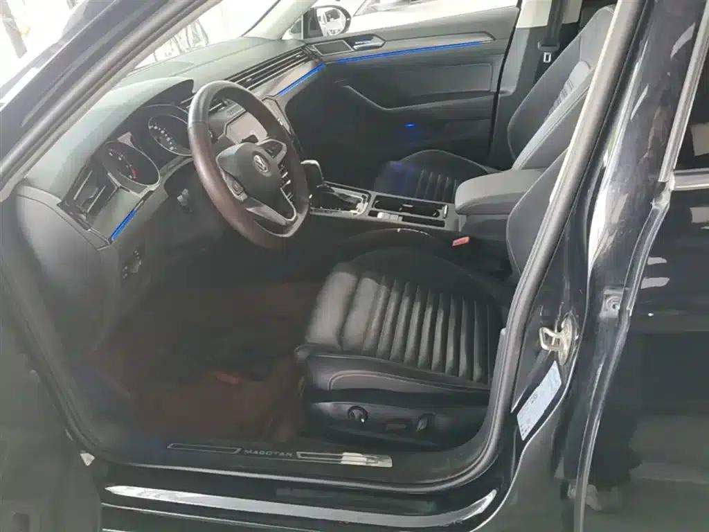 2020 Volkswagen Passat 330TSI DSG Leading Edition — миниатюра 15