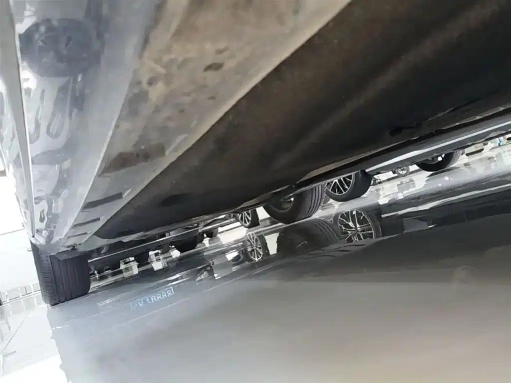 2020 Volkswagen Passat 330TSI DSG Leading Edition — миниатюра 21