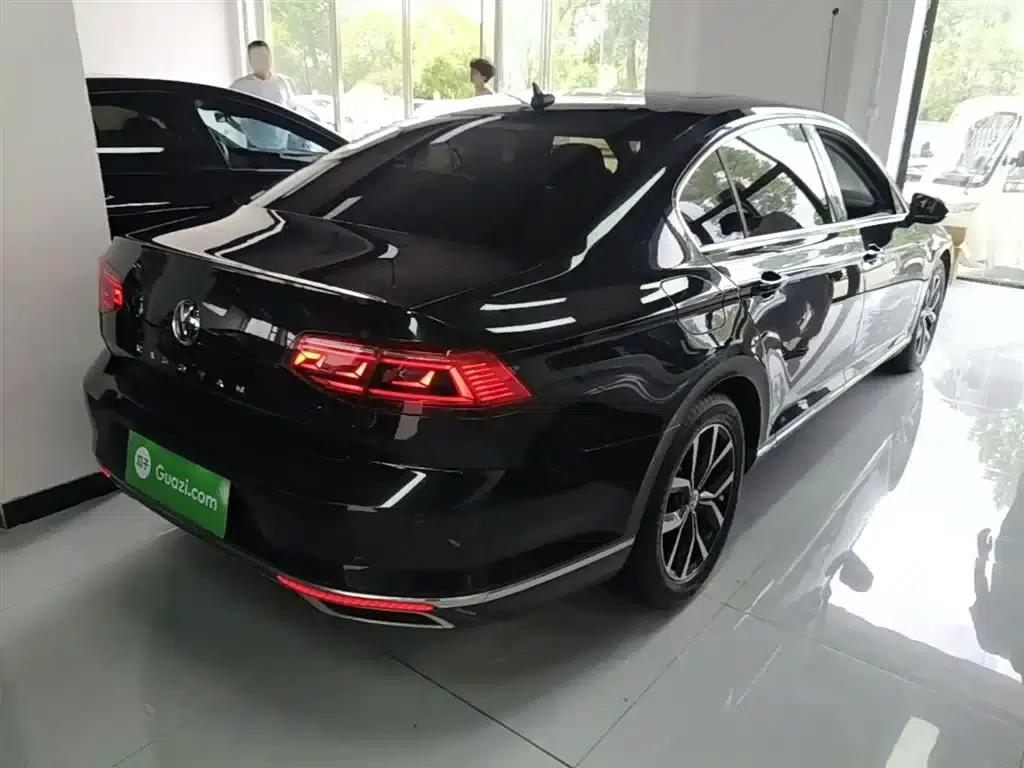2020 Volkswagen Passat 330TSI DSG Leading Edition — миниатюра 7
