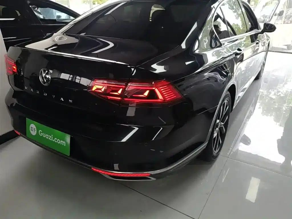 2020 Volkswagen Passat 330TSI DSG Leading Edition — миниатюра 8