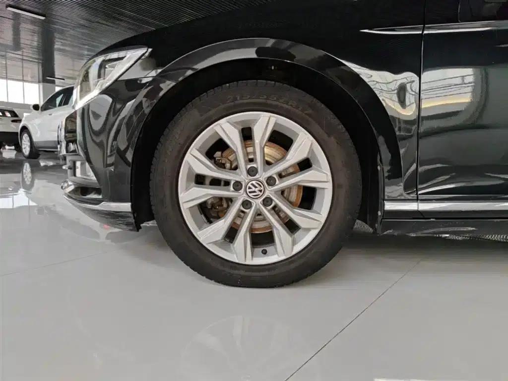2018 Volkswagen Magotan 330TSI DSG Luxury — миниатюра 23