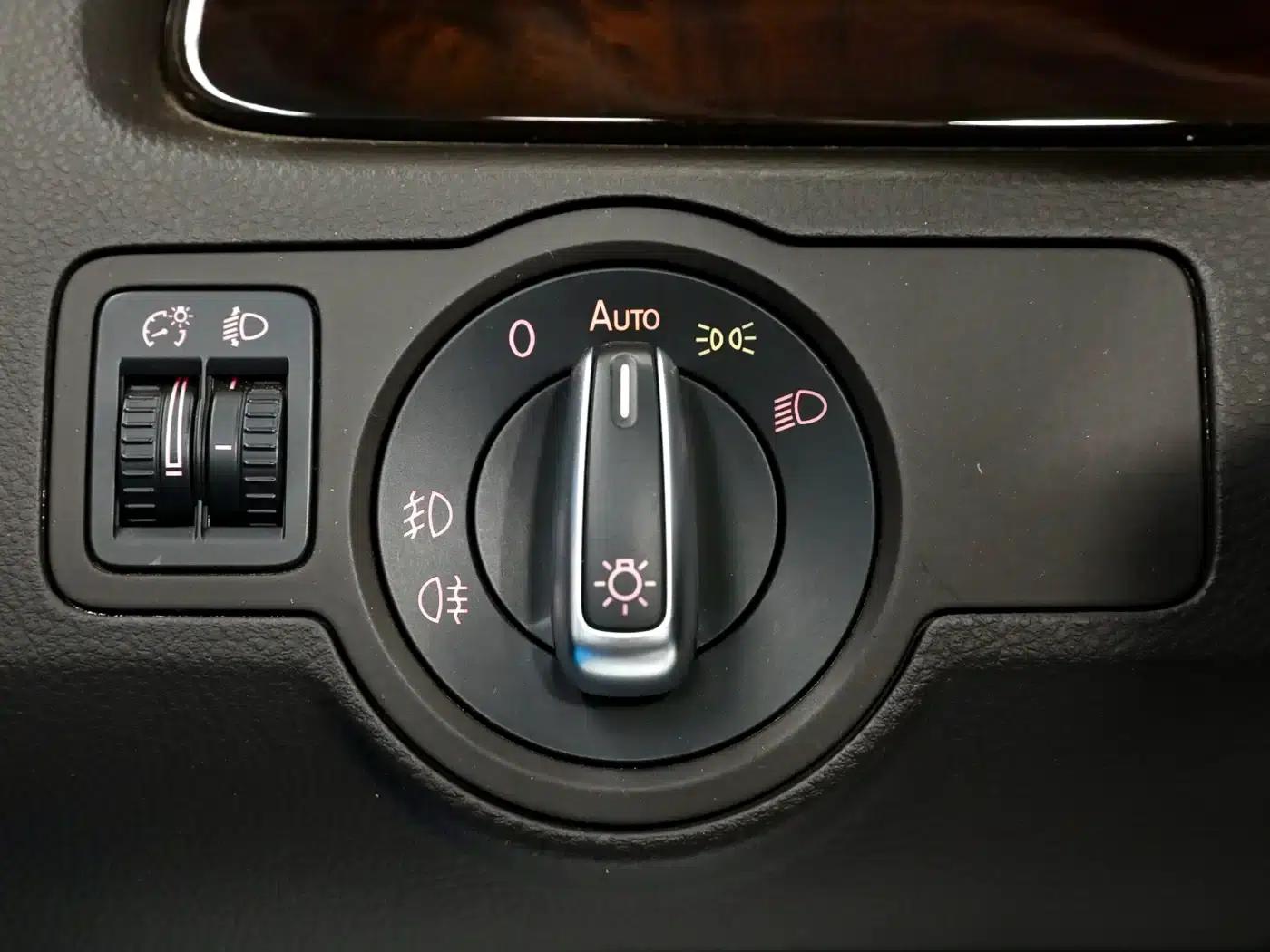 2012 Imported Volkswagen Passat Touring Edition 2.0TSI Comfort — миниатюра 18