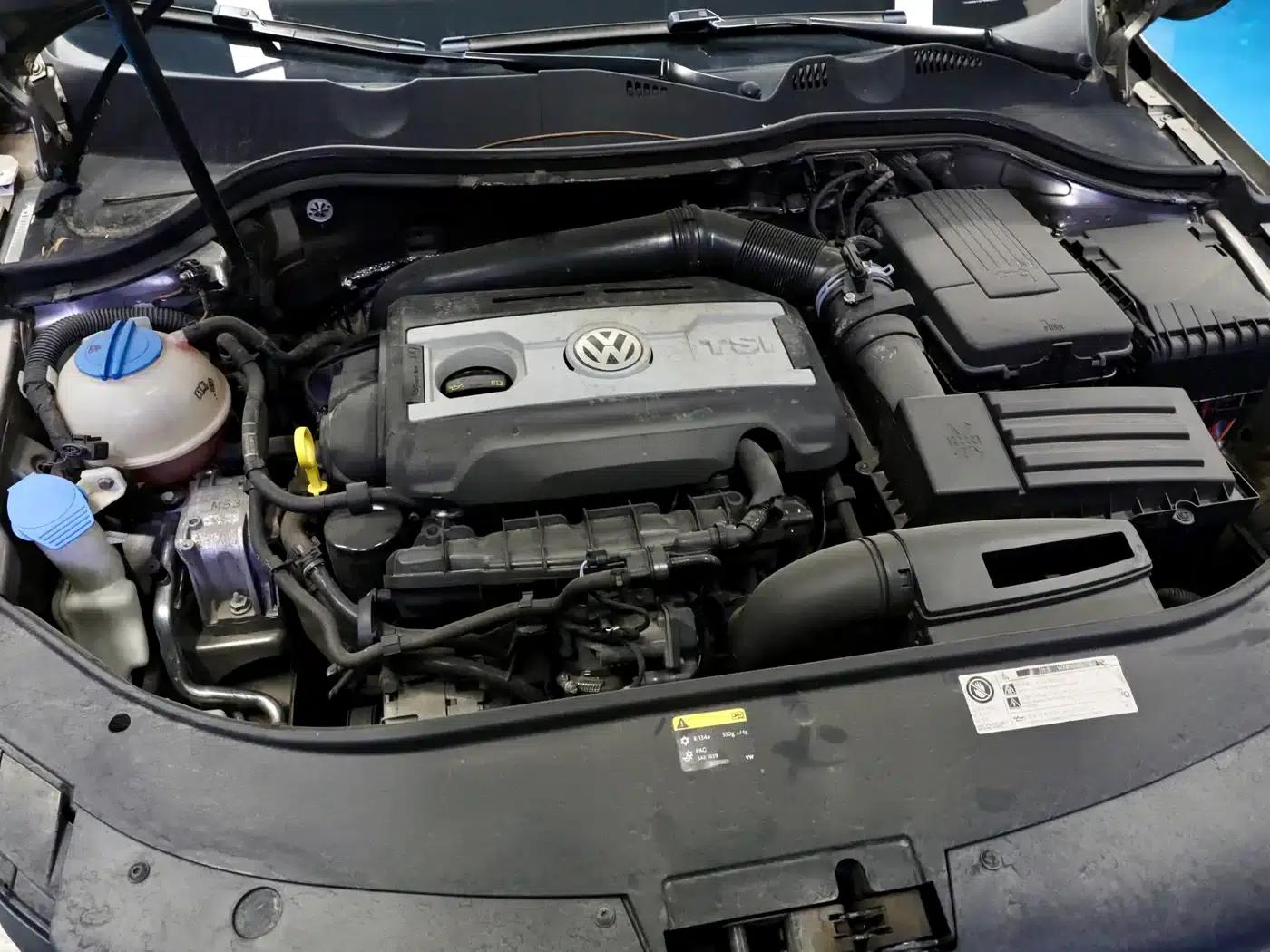 2012 Imported Volkswagen Passat Touring Edition 2.0TSI Comfort — миниатюра 8