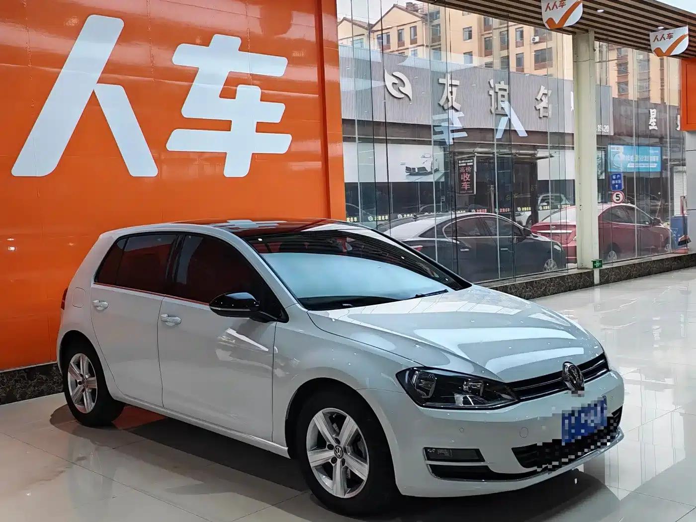 2017 Golf 1.6L Automatic Comfort Millionth Unit Commemorative Edition — миниатюра 3