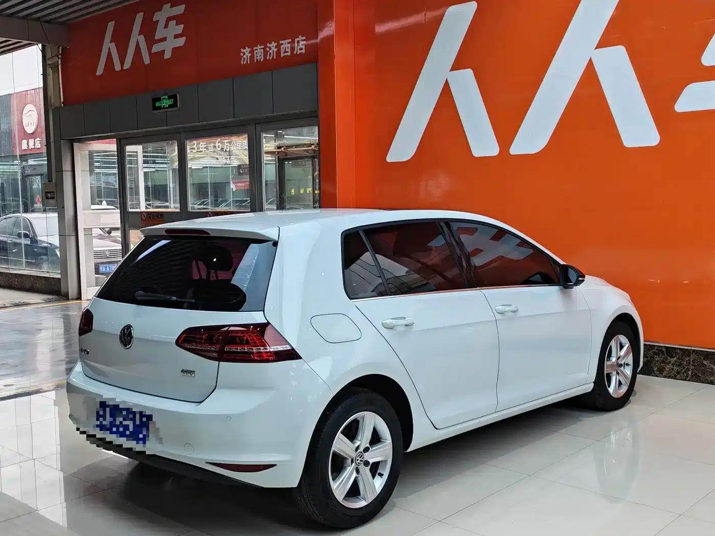 2017 Golf 1.6L Automatic Comfort Millionth Unit Commemorative Edition — миниатюра 4