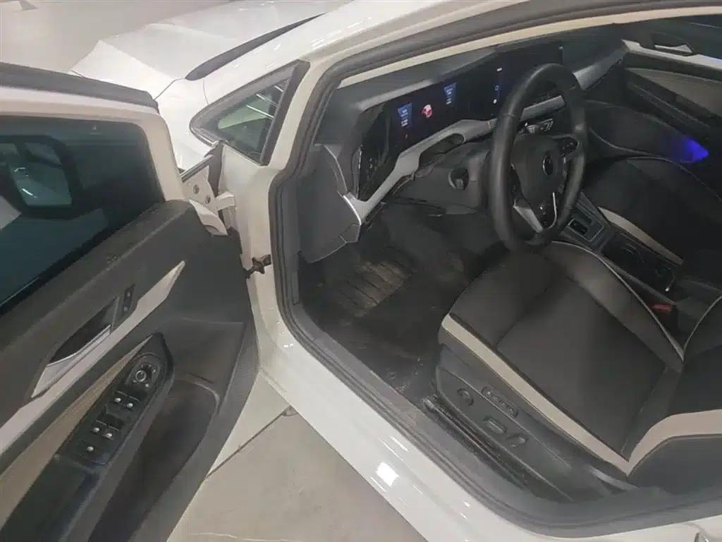 2024 Golf 280TSI DSG Pro 50th Anniversary Edition — миниатюра 16