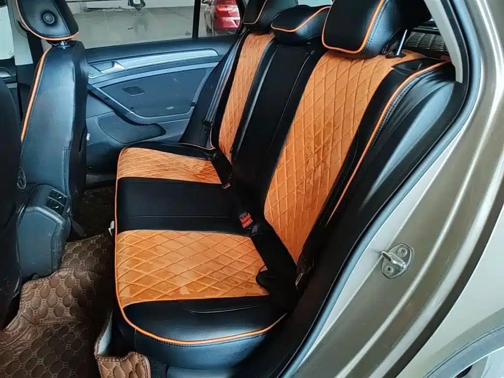 2017 Golf 230TSI Automatic Comfort Millionth Unit Commemorative Edition — миниатюра 17