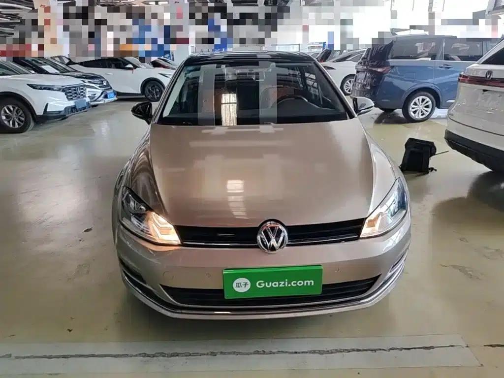 2017 Golf 230TSI Automatic Comfort Millionth Unit Commemorative Edition — миниатюра 3