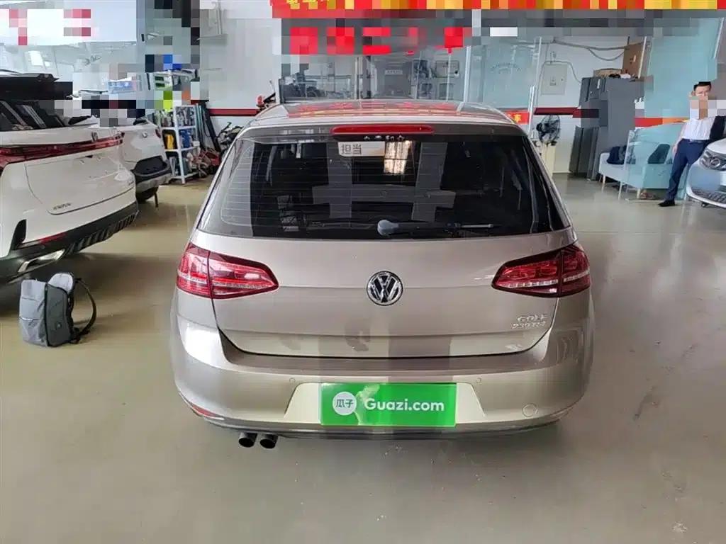 2017 Golf 230TSI Automatic Comfort Millionth Unit Commemorative Edition — миниатюра 6