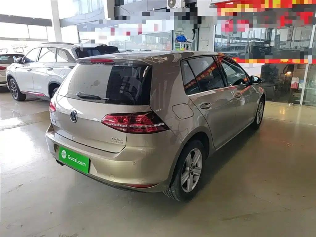 2017 Golf 230TSI Automatic Comfort Millionth Unit Commemorative Edition — миниатюра 7