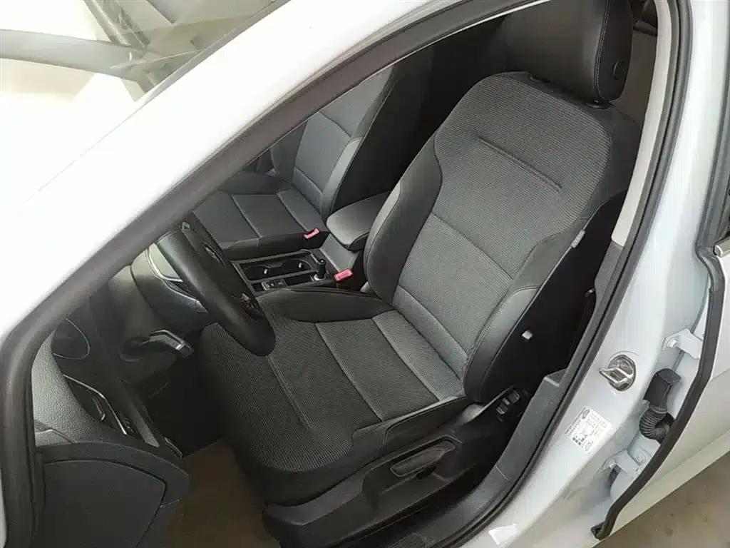 2018 Golf 230TSI Automatic Comfort — миниатюра 15